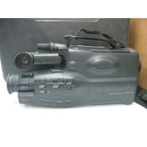  Panasonic VHS OmniMovie HQ Video Camera PV 520D 