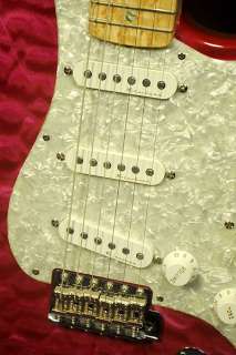   Custom Shop Custom Quilted STRATOCASTER Pink 316400906  