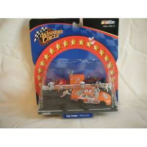  #20 Tony Syewart pulling out pit road scene diecast Toys & Games