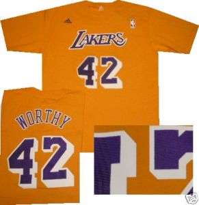 James Worthy LA Lakers Distressed T Shirt jersey Large  