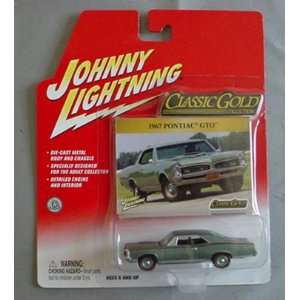   Lightning Classic Gold Collection 1967 Pontiac GTO: Toys & Games