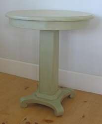 COTTAGE Occasional ROUND TABLE Solid Wood Distressed Paints Old World 
