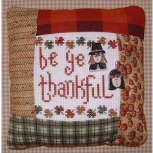  Be Ye Thankful Pillow Kit   Cross Stitch Kit: Arts, Crafts 
