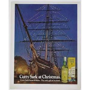   Cutty Sark at Christmas Scotch Whisky Print Ad (2321)