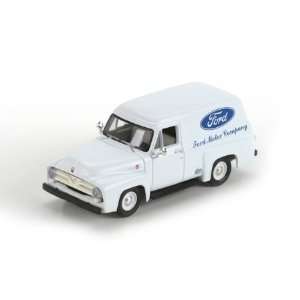  HO RTR 1955 Ford F 100 Panel Truck, Ford ATH81074: Toys 