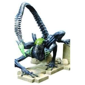  Alien vs Predator Grid Statue Figure 00459: Toys & Games
