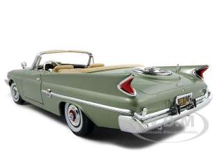 1960 CHRYSLER 300F GREEN 1:18 DIECAST MODEL CAR  
