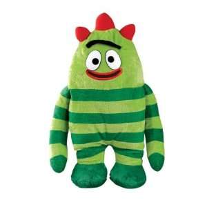 Yo Gabba Gabba Brobee Plush Backpack   Green: Toys & Games