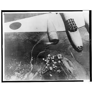   in flight,bombs dropped,Chongqing,Yangtze River,1940
