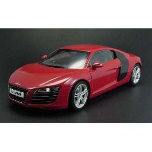 AUDI R8 COUPE 4.2 LITER V8 in RED Diecast Model Car in 1:18 Scale by 
