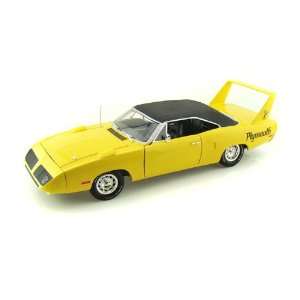 1970 Plymouth Superbird 426 Hemi 1/18 L/E Yellow: Toys 