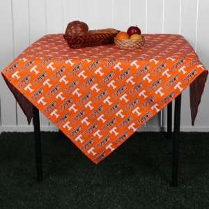   NCAA Tennessee Volunteers Collegiate Card Table Cover: Office Products