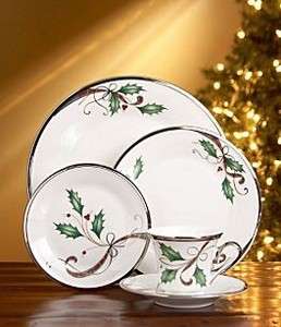   NOUVEAU PLATINUM WHITE CHRISTMAS DINNERWARE BONE CHINA 44 PCS NEW