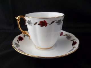 England Roslyn Fine Bone China Handpainted Cup Saucer No 8981  