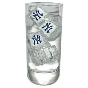   New York Yankees MLB Light Up Ice Cubes (Set of 4): Sports & Outdoors