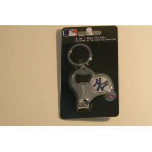    MLB New York Yankees 3 in 1 Key Chain Ring 