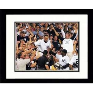  New York Yankees   04 Jeter Catch In Stands Sports 
