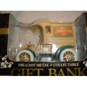    Ertl Fathers Day 1991 Die cast Metal Gift Bank: Toys & Games