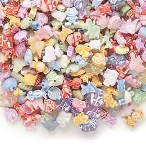 Huge Lot of 700+ Mixed Animal Plastic Acrylic Beads  