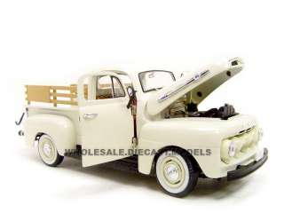 1952 FORD PICKUP WHITE W/TOOLS 1:24 DIECAST MODEL  