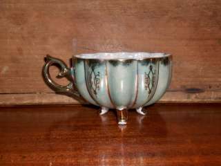 BEAUTIFUL VINTAGE 3 FOOTED TEA CUP / GOLD TRIM , IRIDESCENT  