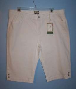 Levis White 512 Capri & Blue 542 Jean Shorts