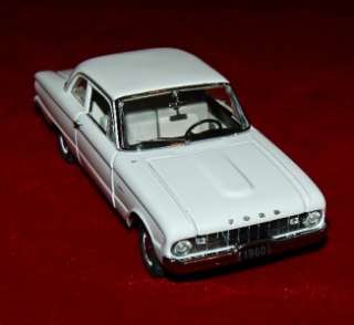   MINT DIE CAST EXACT REPLICA 1:24 FORD FALCON 1960 AS IS/REPAIR  