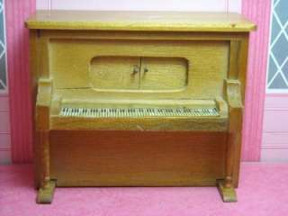 DOLLHOUSE ANTIQUE OR VINTAGE PLAYER PIANO  