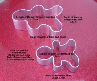   BISCUIT CUTTERS INCLUDES MICKEY MOUSE + HELLO KITTY + 9 ROLLING PIN