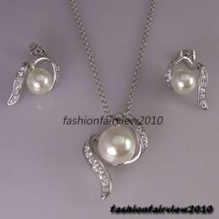   Crystals Pearl Ear Studs Earrings and Necklace Jewelry Set IT002A